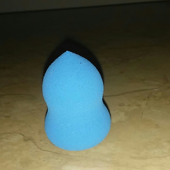 Set of 3 Makeup Blending Sponges - Picture 4 of 5